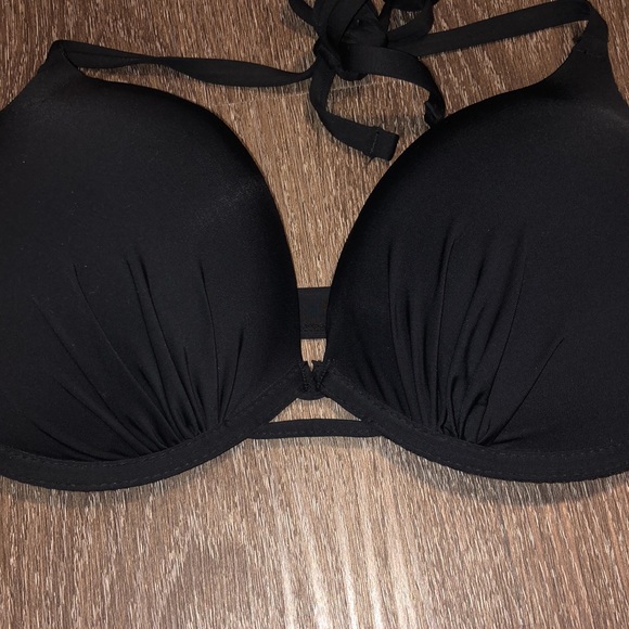 Black push-up bikini top - Picture 2 of 3